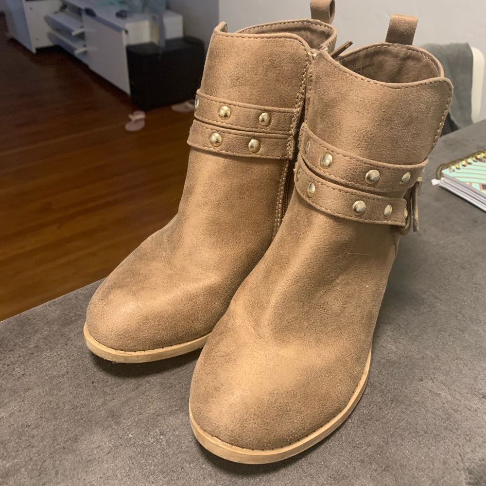 Justice Girl Tan boots